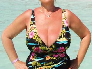 show me that hot sexy body ,those big tits and hot pussy
and i'll make hundreds of tributes pic's and vid's of me storking my hard cock and cumming on that hot body