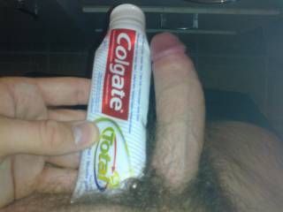 ROBIN WILLIAMS GAVE ME A GOOD IDEA FOR A PIC WHEN I HEARD HIM TALKING ABOUT ITS LIKE TOOTHPASTE