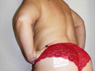 Showing my cute ass anyone for a spanking hmmm xx