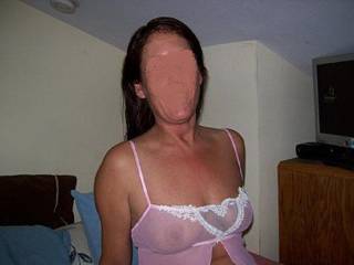Very Exquisite Beautiful woman very Sultry Hot & ooohhh soooooooooooo
Sexy!!!!  Has me wanting to cum and seduce you from head to toe and hours and hours hot very erotic fun!!