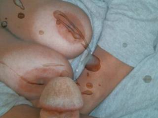 carbs141414 was in the chat room. I noticed she posted a tribute pic on her profile. I was very happy to turn my cam on and cum on a pic of her beautiful breasts.