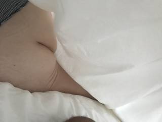 Mature wife's sexy ass