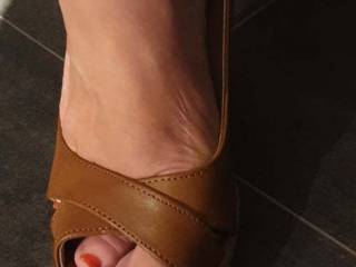 foot and ankle with hotwife anklet