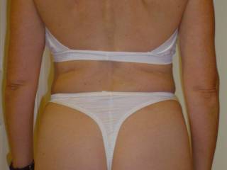 I bet you love them tight panties going into your gorgeous arse