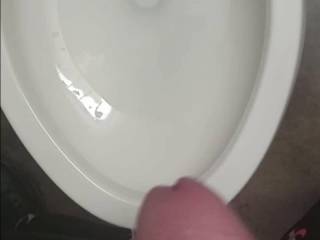 So horny I went and jacked off in the bathroom at AutoZone