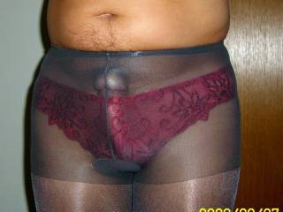 I try on wifes panties and pantyhose...........