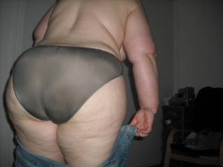 OH HELL YES!! I gotta have this hot BBW,this is the best pic ever,great body and I wanna fuck it!!