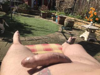 Nice and sunny in my garden, the hot sun on my cock gets. Me horny