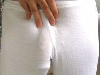 nice big brief fetish here..luv seeing outlines of dicks in underwear man.. thnx