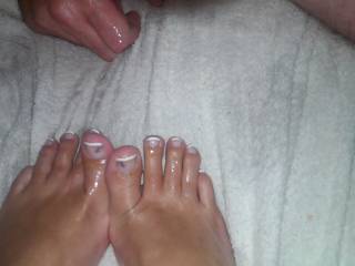 Mmmm!  Can I please suck on those sexy stick toes?