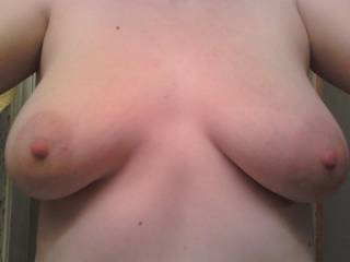 nice saggy titts she loves it when i squirt on them