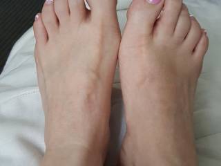 New pedicure today.  Who appreciates pretty little toes?