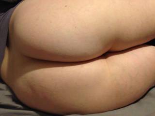 Eve big round ass just before tpshe spreads her cheeks