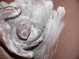 i can't Help but jack it off while shaving, but i Love precum and shaving cream!