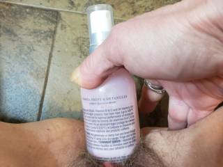 I was instructed to find an object in the bathroom and stick it in my pussy, I chose hair detangler.