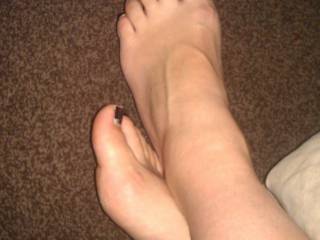 Wifes feet ready for a nice footjob