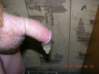 I would love to empty your condom in my mouth.