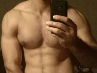 I am muscle gay boy