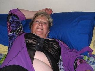 You look so sexy babe, and to see your tits, it would be a pleasure to undo the eyelets