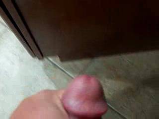 Just a quick jerk with massive results. Huge cumshot!! Ladies dare to catch it on ur face??