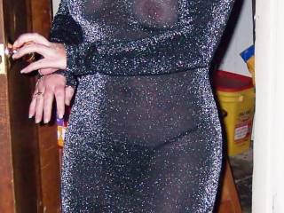 If I saw you at the porn store dressed like that I would try and get you into a booth so I could stick my cock in you or suck your pussy