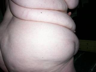 side view of my belly for all u belly lovers out there