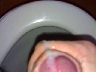 i love to suck cum from a guy jacking off while posed, or sitting on a toilet seat, hot