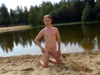 beach naked posing