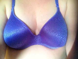 Love this bra on her