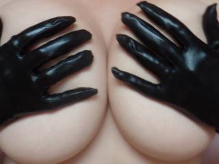 Tits n PVC, a great combination - do you agree?