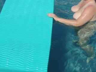 would love to be in that pool :)