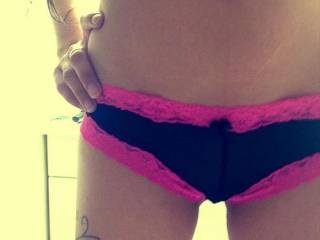 Just modelling a new pair of undies....  Anyone have any new ideas for me??