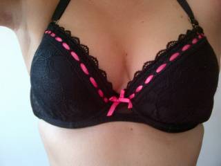 Mmmm indeed - fit 38 male here uk frequent visitor to cape mainly camps bay maybe drop me a message - hot to love za and it's women :)