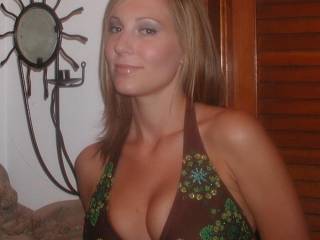 YOu are so damn pretty.  And in other photos, you are being so naughty.  Perfect!