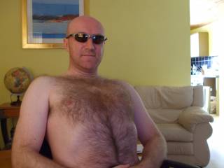 any ladies like my hairy chest?