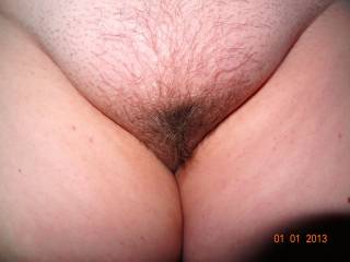 who wants to spread me open and give my pussy a lick