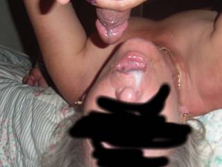 Guys cum on wife's face. She loves swallowing and wants a bukkake and wants the cocks to blow in her mouth and not just on her face