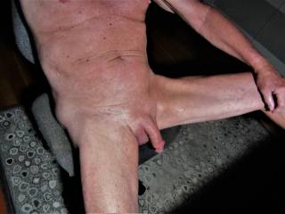 I love spreading my legs on cam.