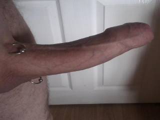 Thats a long cock...love to slip it down my throat!!