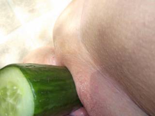 good girl...
getting one of your five a day i see...
i love the way your pussy eats your cucumber...!