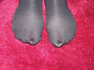 would love to massage your feet and kiss your toes through the nylon for hours on end !!!! keep up the good work !!!!!