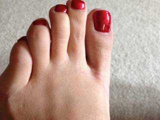 Really pretty toes.....love to see the natural as well:-)