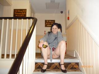 taking afew pics at the hotel lol:)
