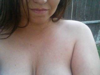 Mmm very nice Sweetie, love sexy outdoor pix, super hot nipples