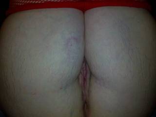 Very nice cuddly and spankable bottom, wud luv to slide into that pussy as well.