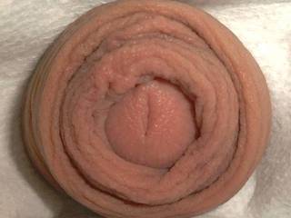 Now that's the kind of tip for the day I like.  Can I lock my lips around that and suck your cock-head out of its foreskin.....and suck you off?  MILF K