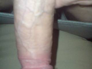 i'm waiting for anyone interested in feeling mt thick cock